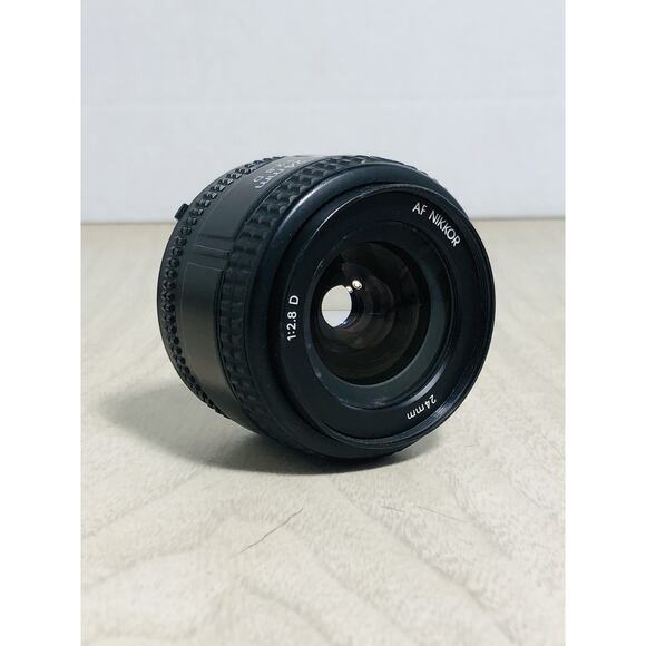 Nikon AF Nikkor 24mm F/2.8 D Lense No Lens Caps Very Clean - Picture 2 of 9